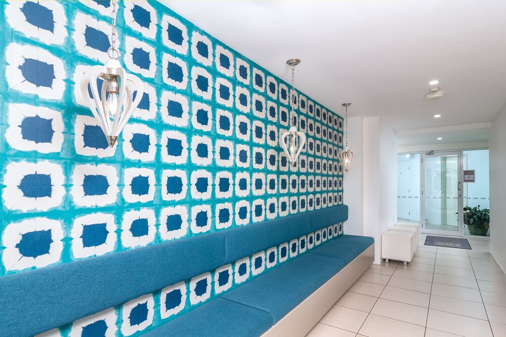 201 Lake Street by null