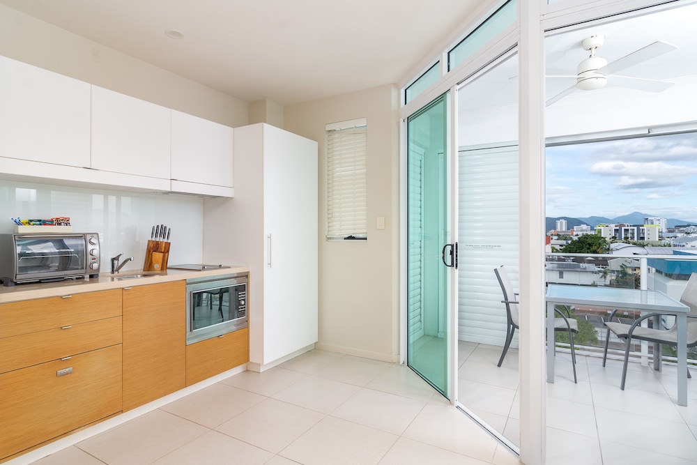 201 Lake Street by null