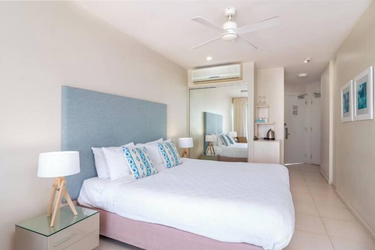 Iron/ironing board, cribs (surcharge), rollaway beds (surcharge)