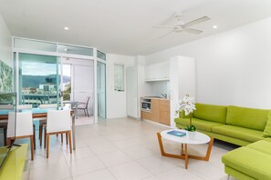 Apartamento, 1 habitación | Decoración individual y mobiliario individual