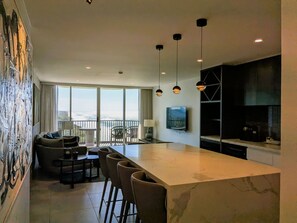 Deluxe Apartment, 2 Bedrooms, Beach View | Private kitchen - Golden Sands on the Beach (Main Beach)
