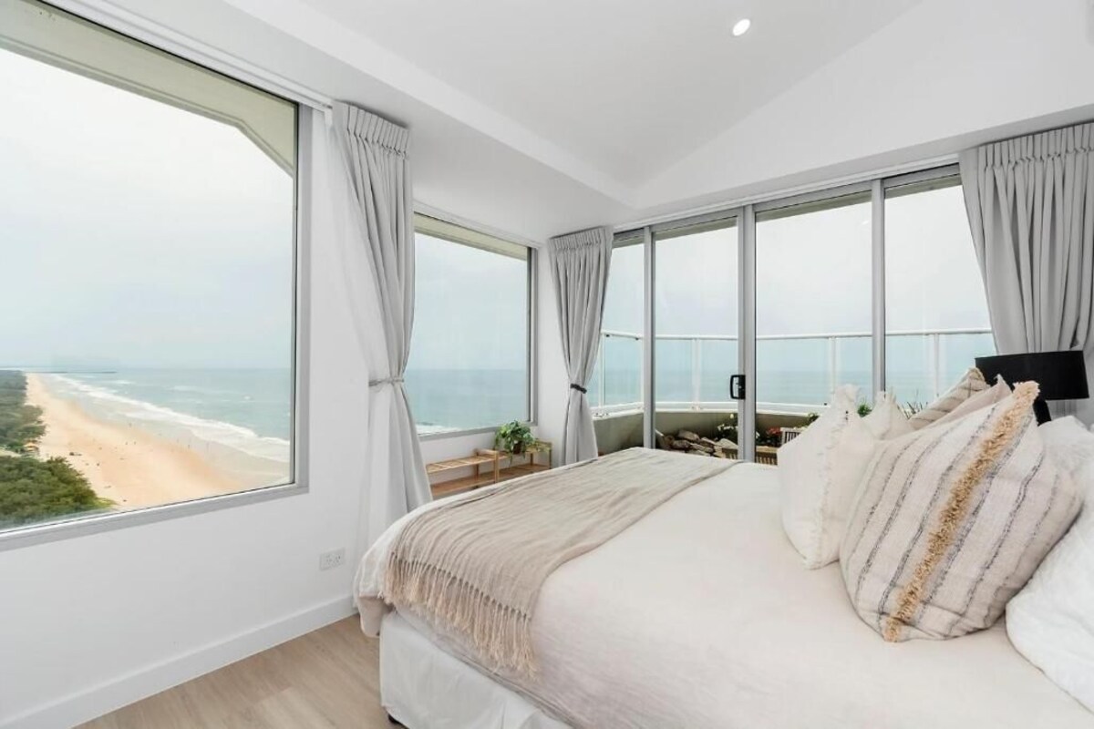 Apartment, 3 Bedrooms, Ocean View | Laptop workspace, iron/ironing board, WiFi (free)
