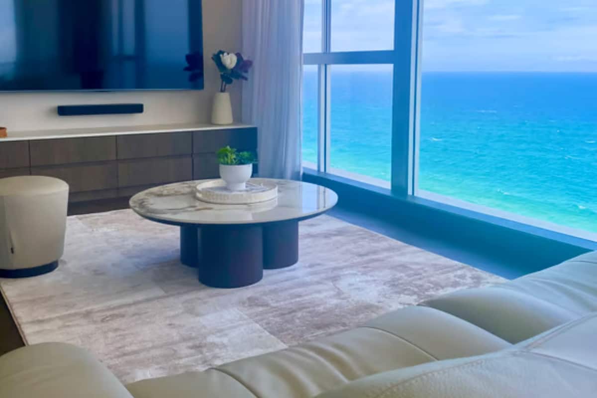 Executive Apartment, Ocean View | Living area | Flat-screen TV