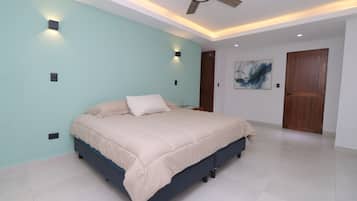 Quarto empresarial | Cofres nos quartos, individualmente decorados
