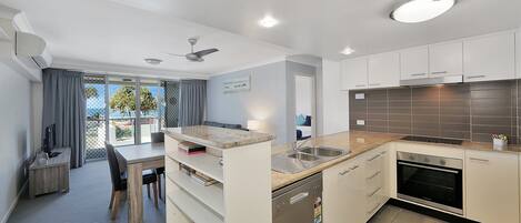 Appartement, 2 chambres, vue océan | Cuisine privée
