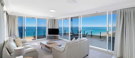 Penthouse Superior - 3 sovrum - havsutsikt | Vardagsrum | Tv