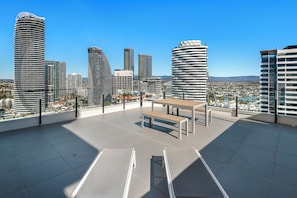 Premium Two Bedroom Ocean View Apartment | Balcony