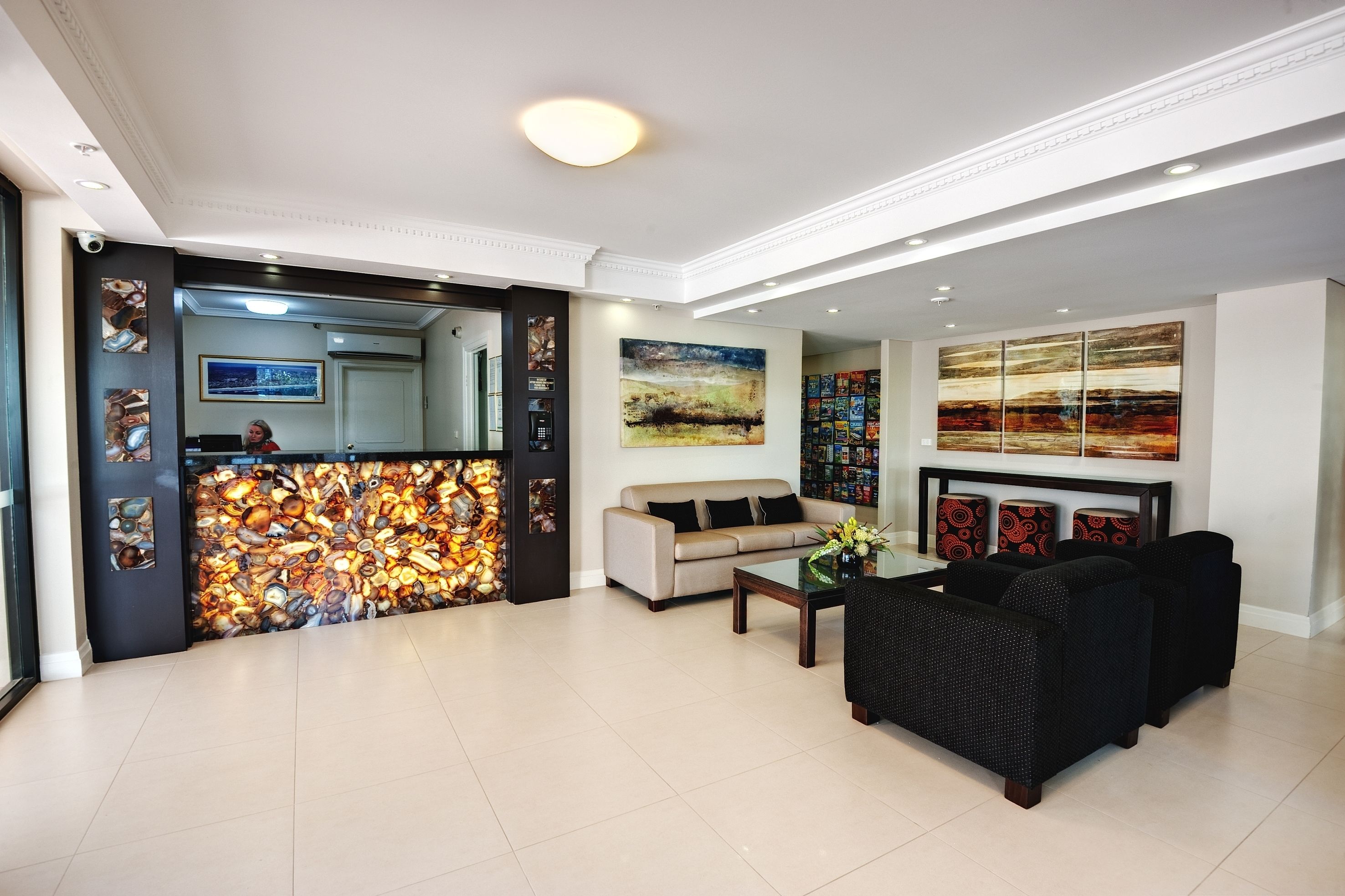 ULTIQA Beach Haven At Broadbeach — image 30