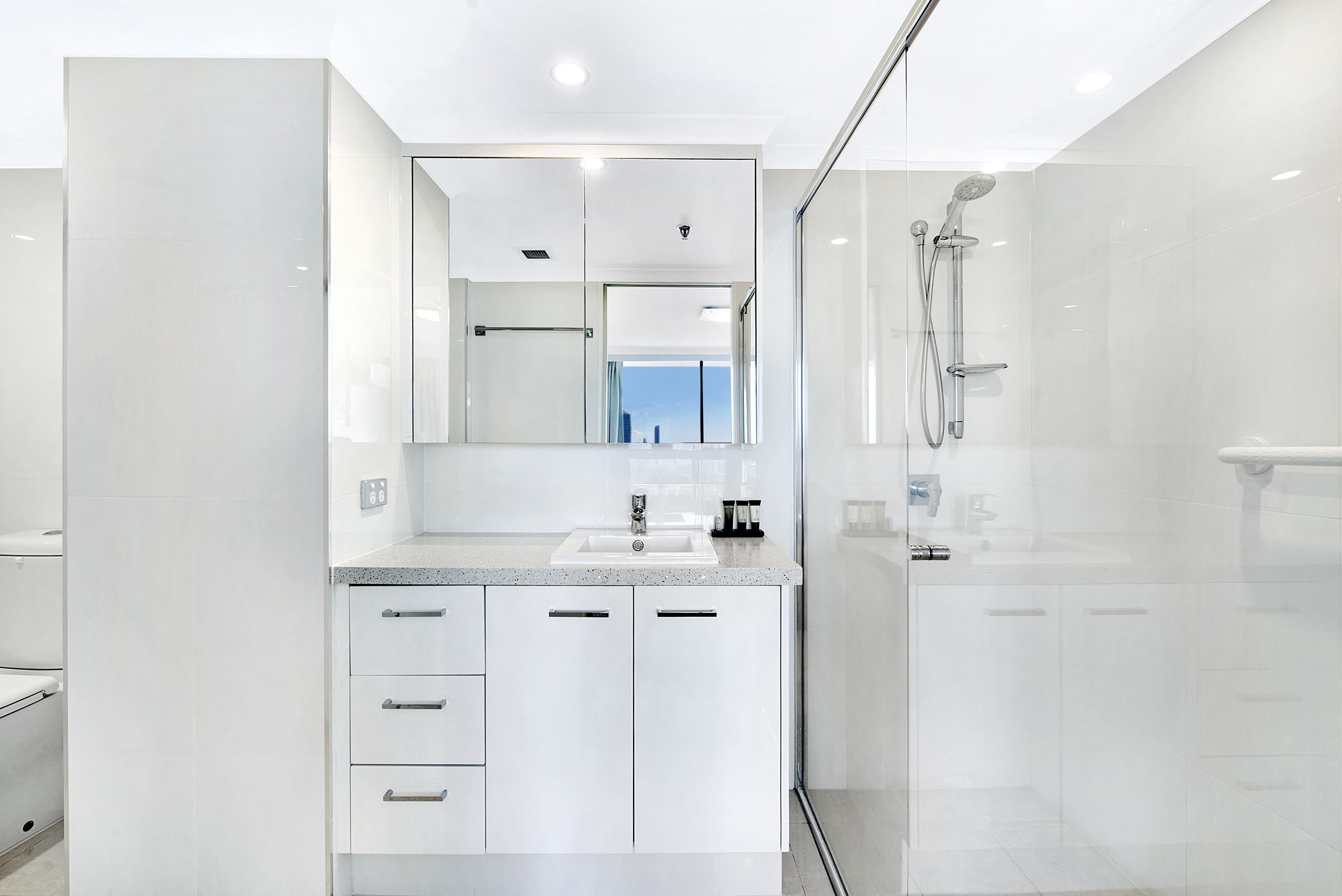 ULTIQA Beach Haven At Broadbeach — image 15