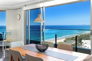 Premium Two Bedroom Ocean View Apartment | Dining room