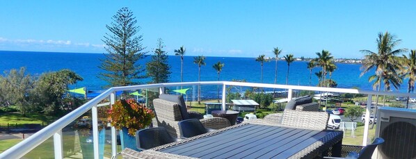 Superior Triple Room with Sea View | Terrace/patio