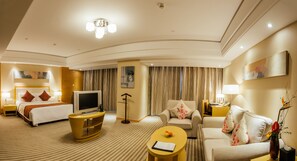Deluxe Room, Lake View | Living area | LCD TV - Grand Metropark Hotel Suzhou (Suzhou)