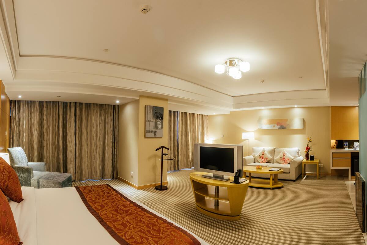 Minibar, in-room safe, desk, soundproofing