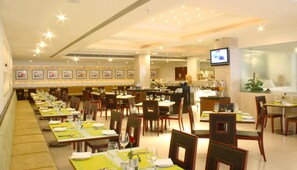 Restaurant - Hampshire Plaza Hyderabad (Hyderabad)