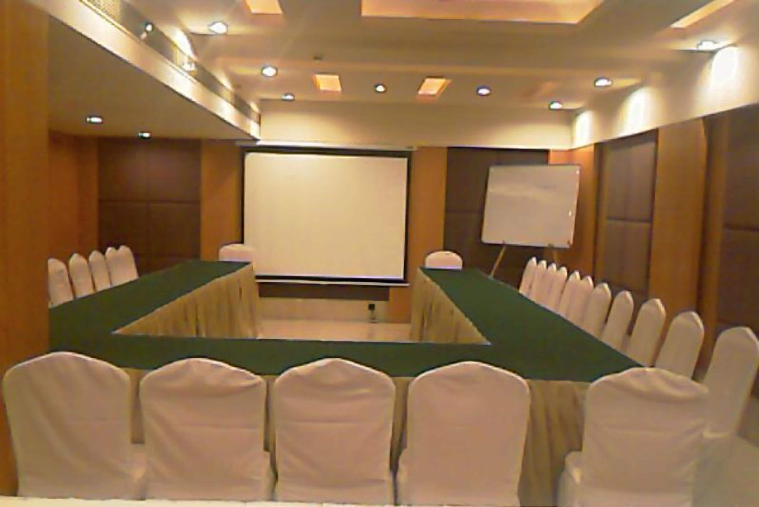 Foto - Hampshire Plaza