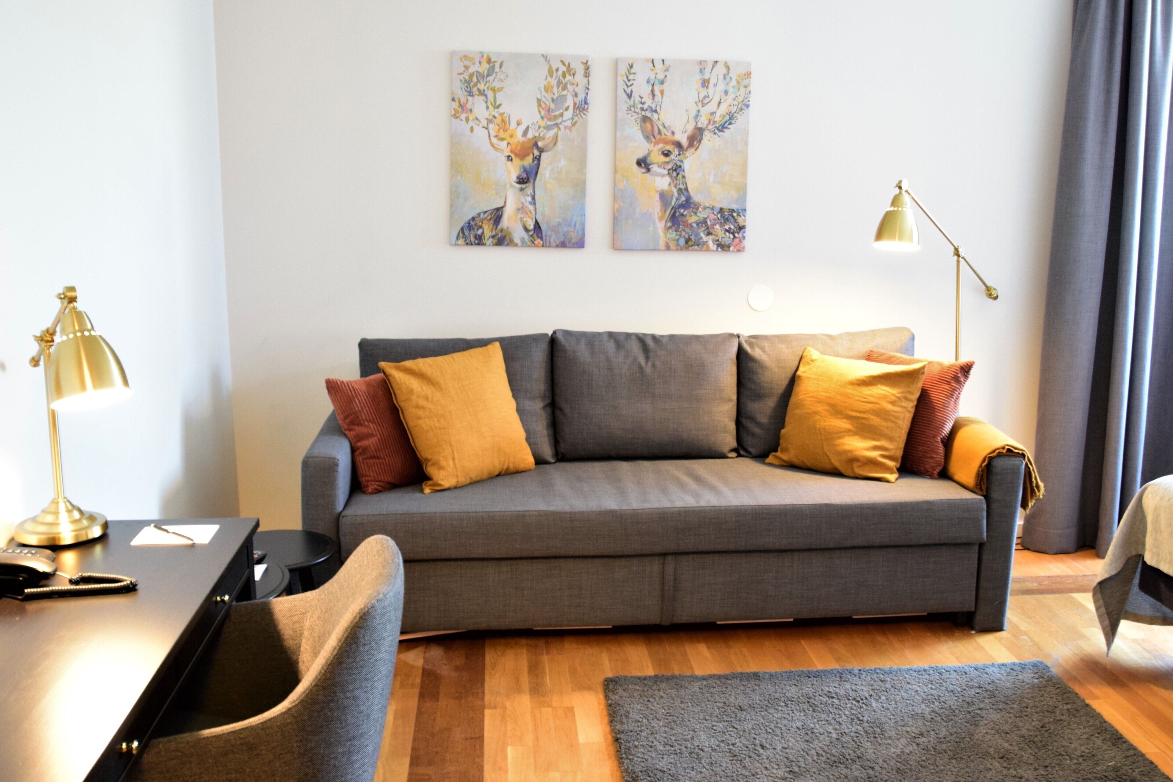 family room | living area | 32-inch flat-screen tv with cable channels, tv, ping pong