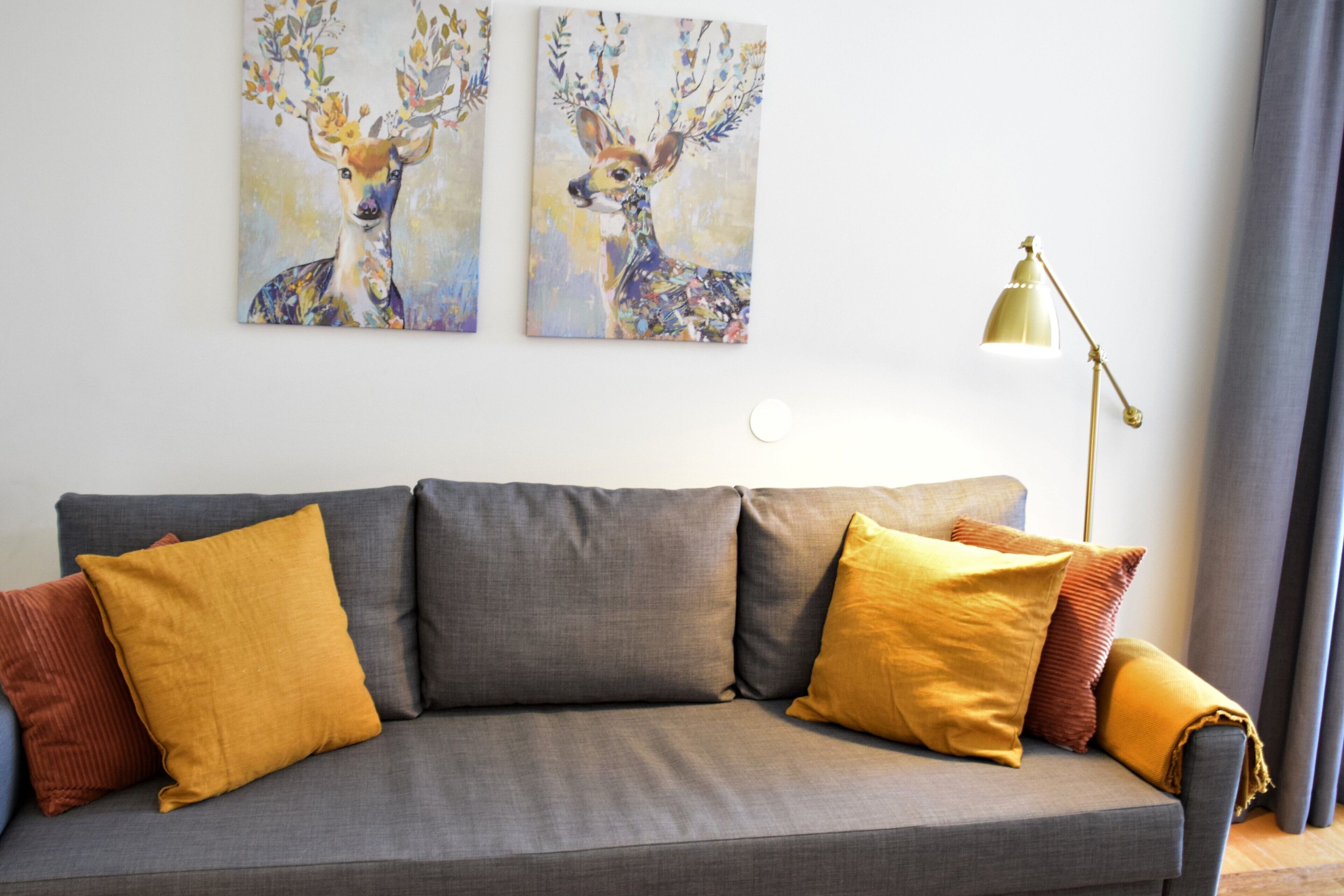 family room | living room | 32-inch flat-screen tv with cable channels, tv, ping pong