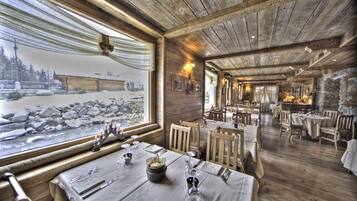 Sudah termasuk sarapan prasmanan setiap hari