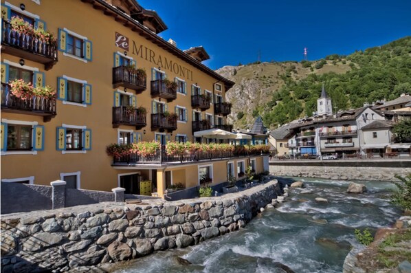 Front of property - Le Miramonti Hotel & Wellness (La Thuile)