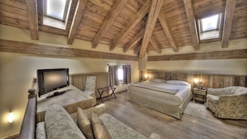 Suite su due livelli | Minibar, una cassaforte in camera, una scrivania, insonorizzazione