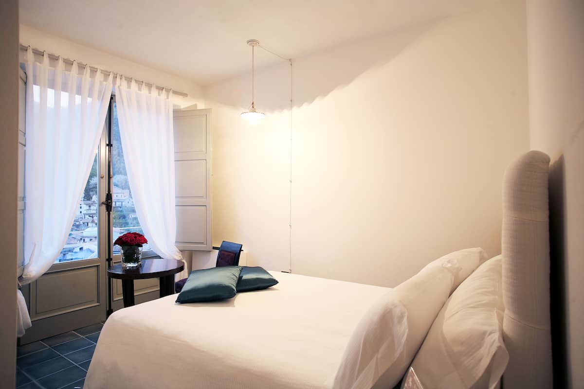 Classic Double Room, 1 Large Single Bed, City View
