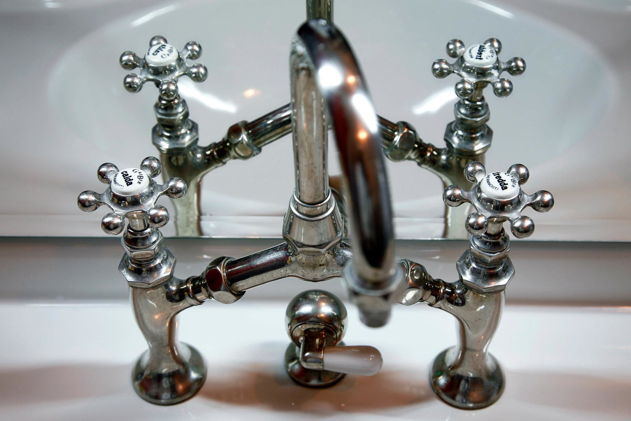 superior room | bathroom sink