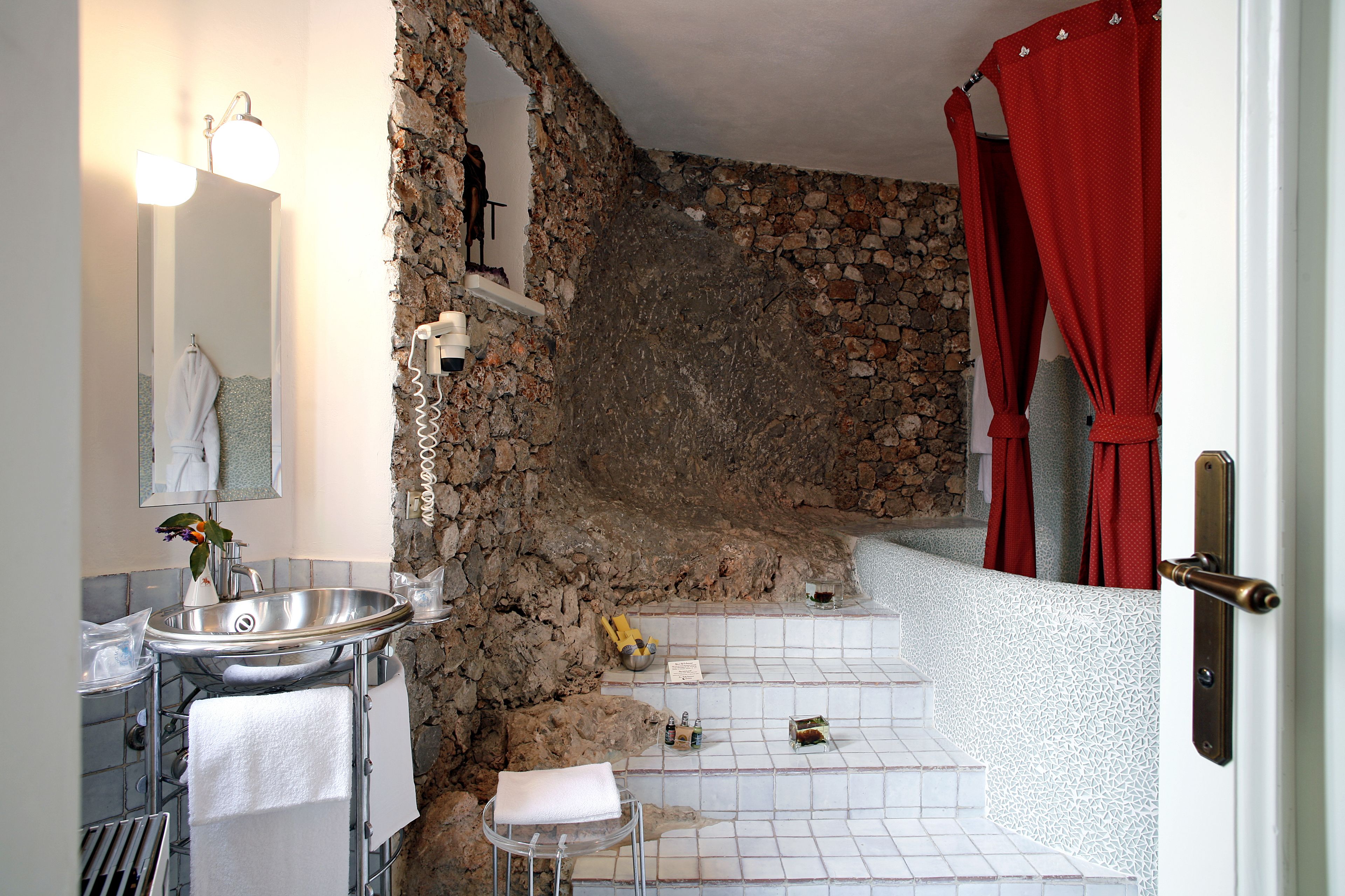 suite, garden view | bathroom | designer toiletries, hair dryer, bidet, towels
