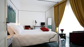 套房, 花園景觀 | 1 間臥室、義大利 Frette 床單、高級寢具、羽絨被