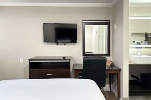 Habitación estándar, 1 cama de matrimonio, no fumadores | Escritorio, espacio para trabajar con un portátil, cortinas opacas