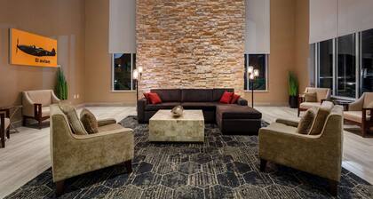 DoubleTree by Hilton Hotel Savannah Airport