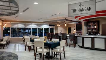 Breakfast and dinner served