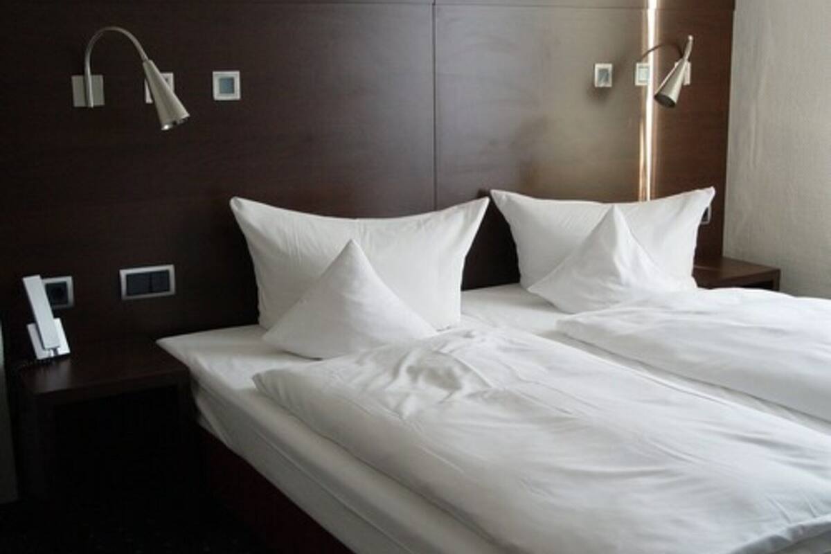 business double room | minibar, in-room safe, desk, soundproofing