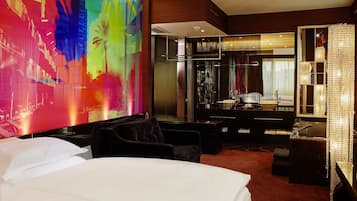 Double or Twin Room | Minibar, in-room safe, individually decorated, individually furnished