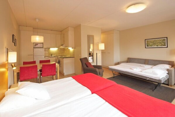 Escritorio, cunas, camas extra y wifi gratis 