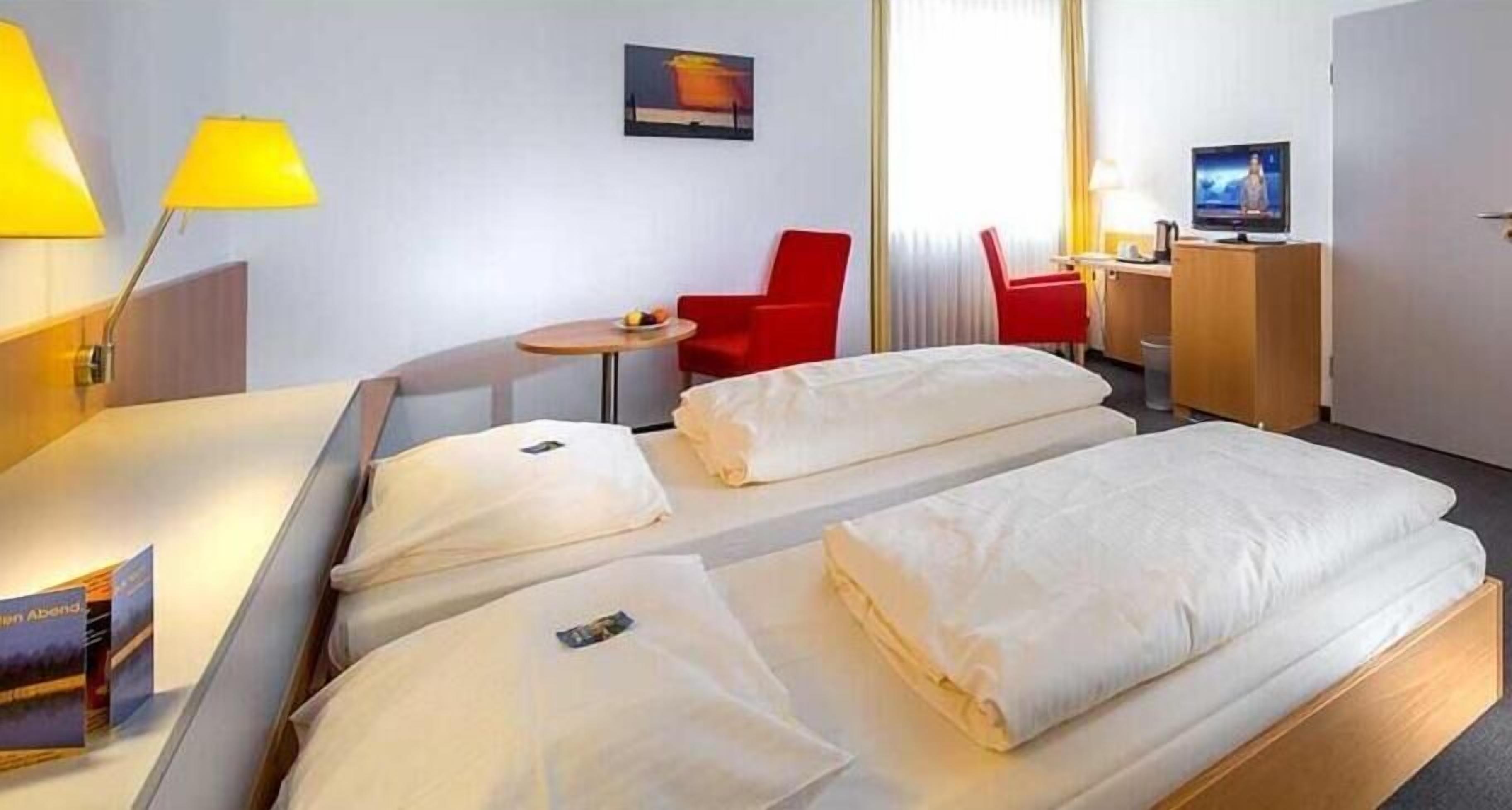 in-room safe, desk, free wifi, bed sheets