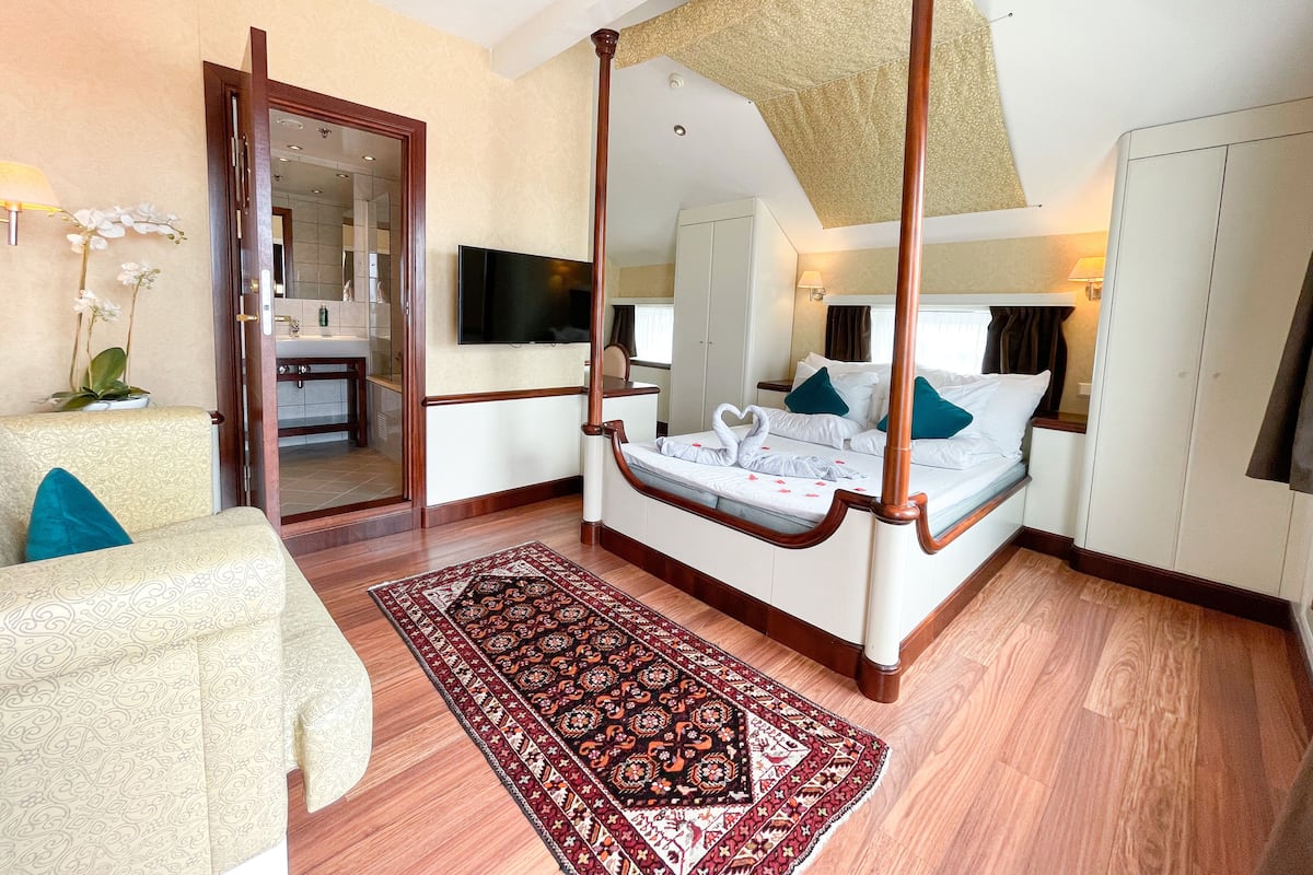Junior suite | Luxe beddengoed, wifi, beddengoed