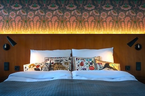 Premium bedding, individually decorated, individually furnished, desk
