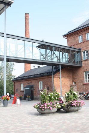 Courtyard - Hotel Lasaretti (Oulu)