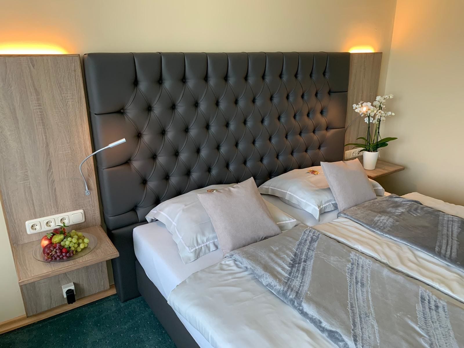 comfort double room | 1 bedroom, premium bedding, down duvets, desk