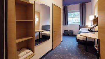 Schreibtisch, schallisolierte Zimmer, kostenloses WLAN, Bettwäsche
