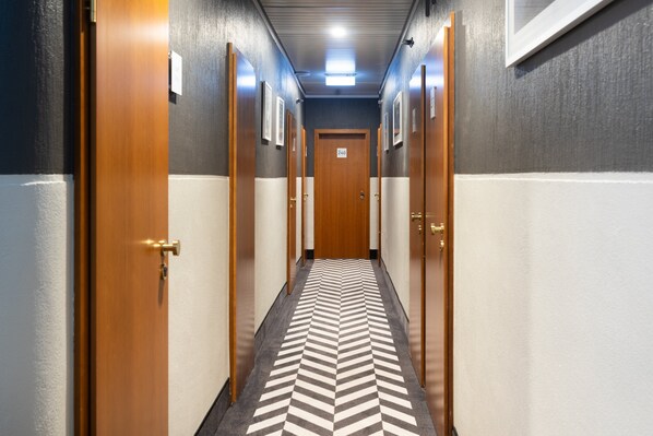 Hallway - Garner Hotel Cologne Engelbertz by IHG (Cologne)