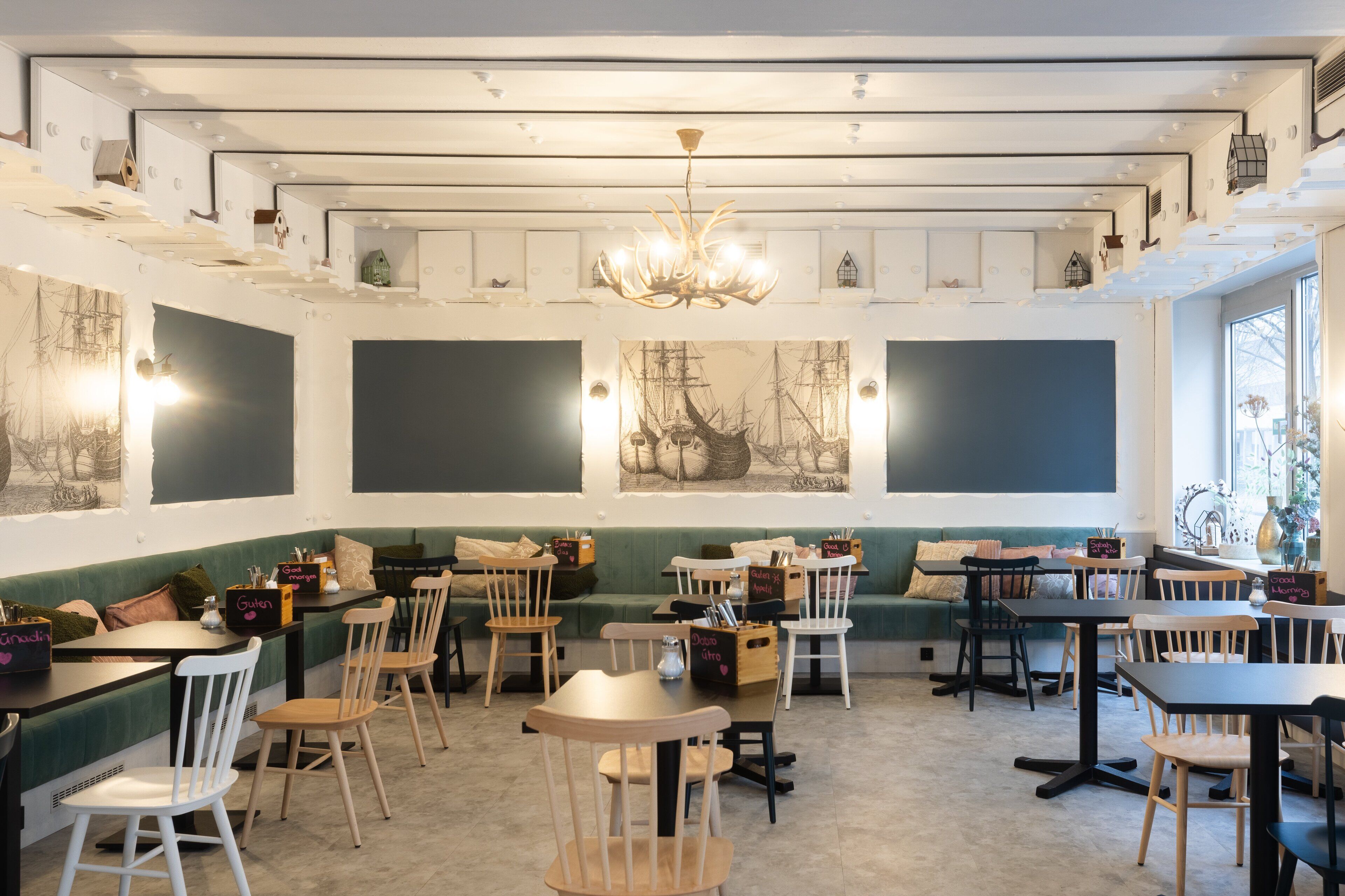 daily continental breakfast (eur 17 per person)