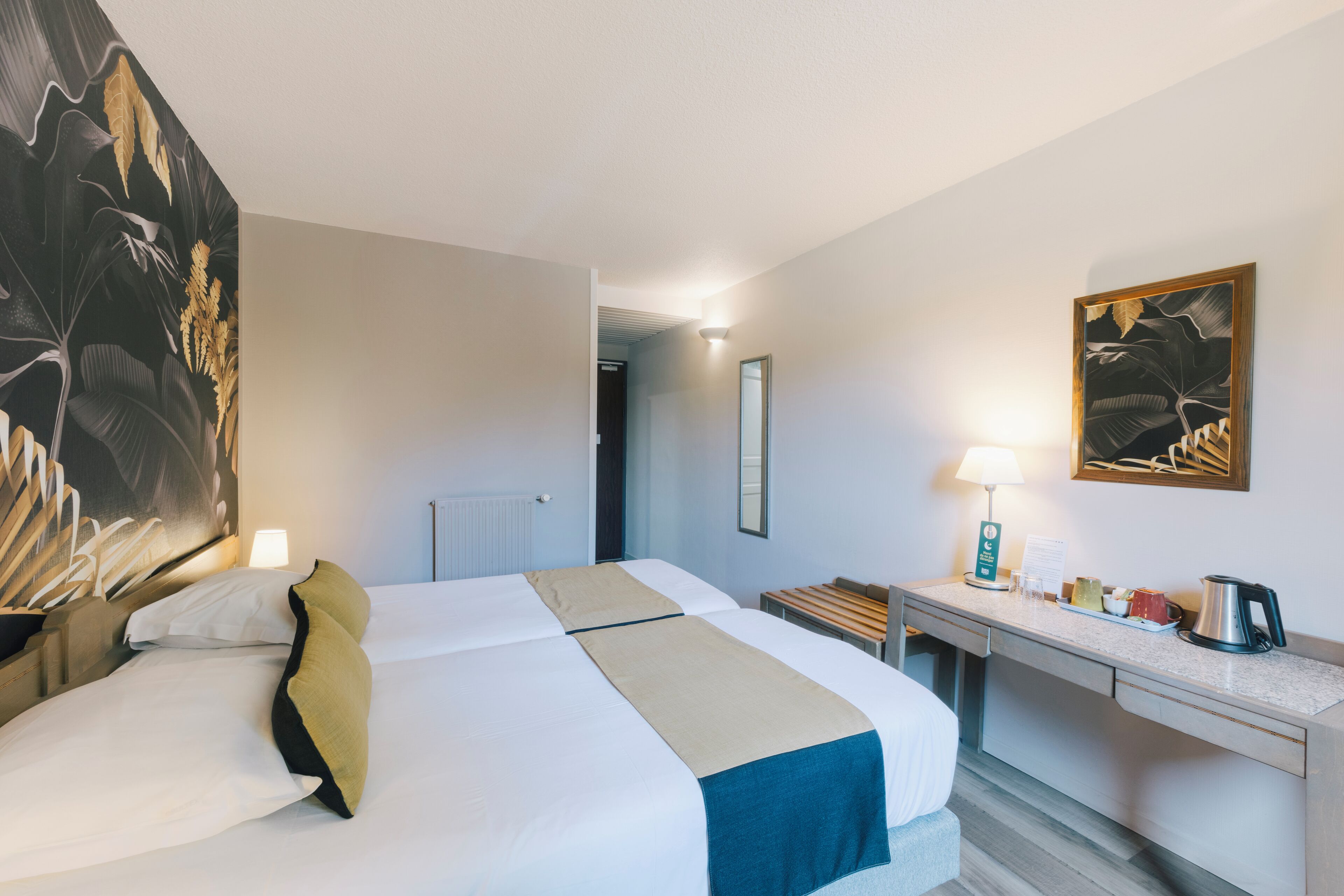 standard twin room, 2 single beds, non smoking, private bathroom | 1 bedroom, desk, free wifi, bed sheets