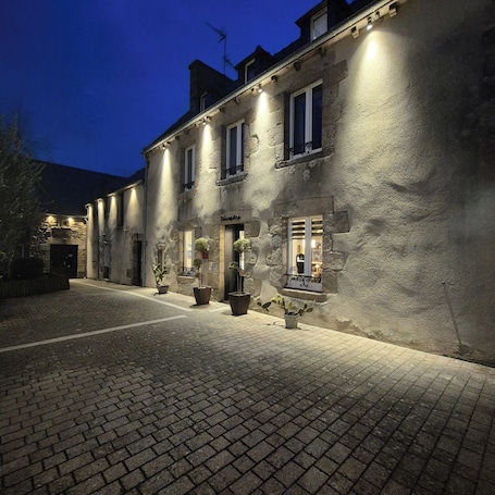 Exterior. Logis Hôtel la Grassinais Saint-Malo