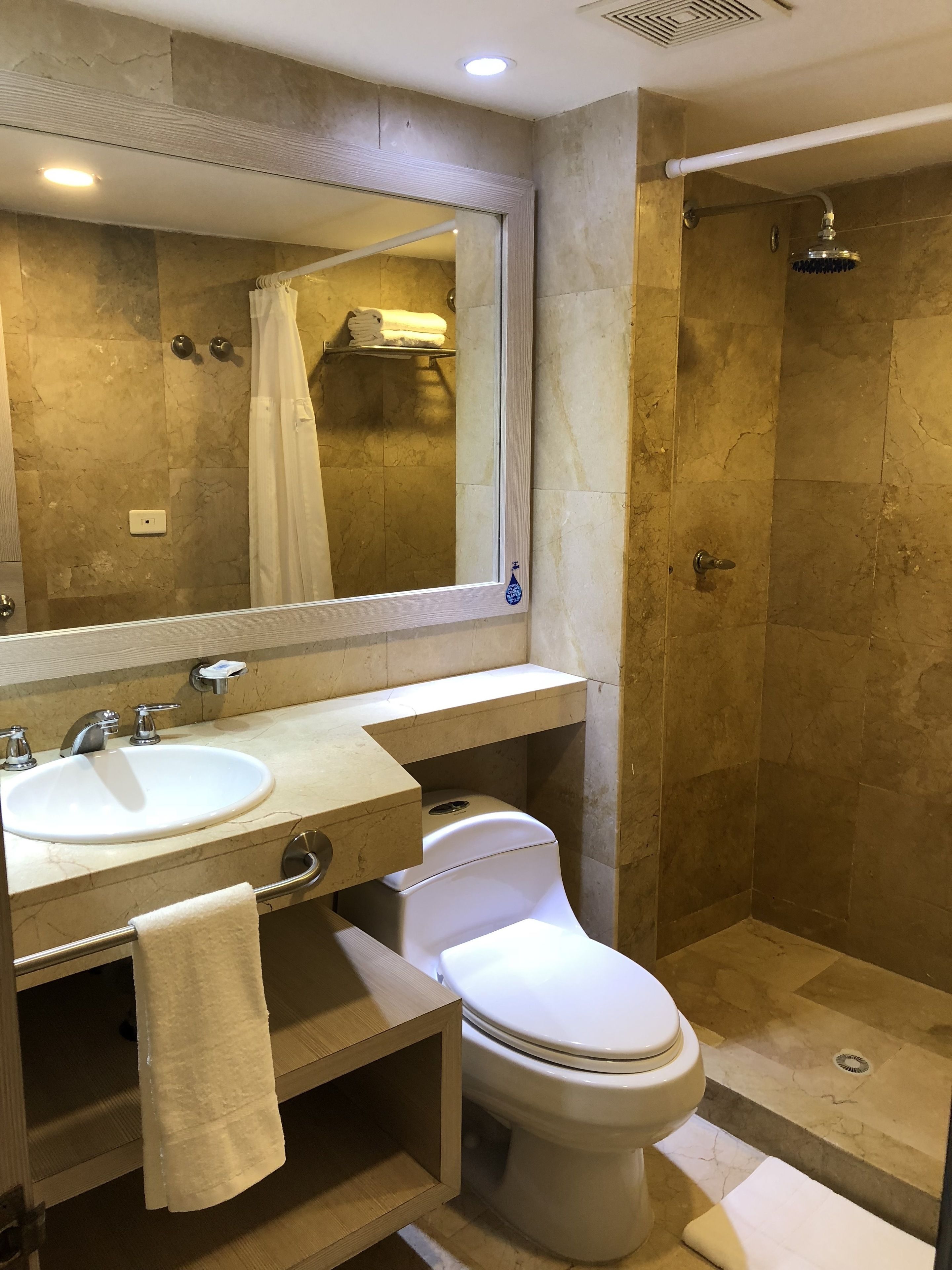 superior room, sea view | bathroom | shower, rainfall showerhead, free toiletries, hair dryer