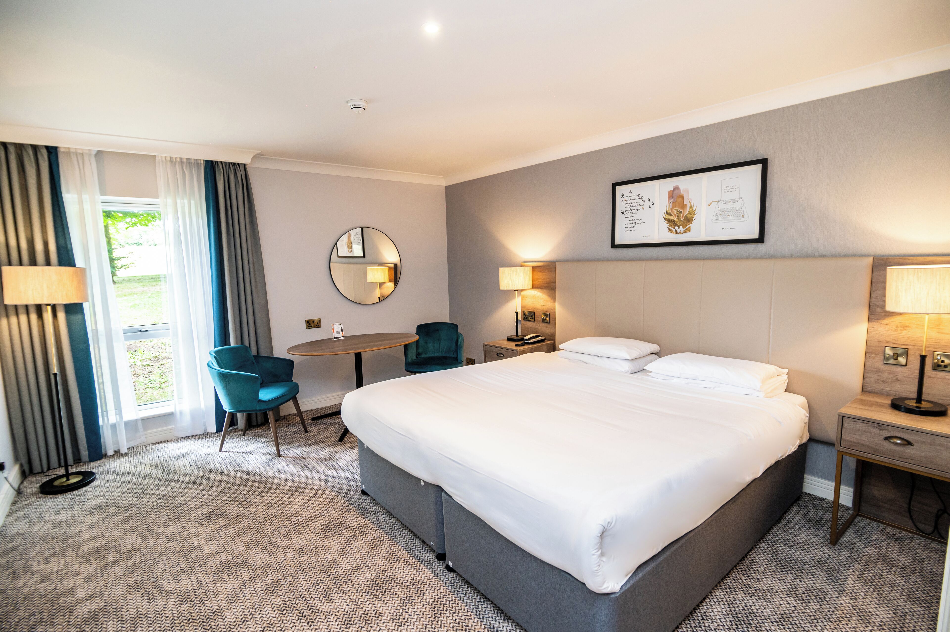 Coffres-forts dans les chambres, bureau