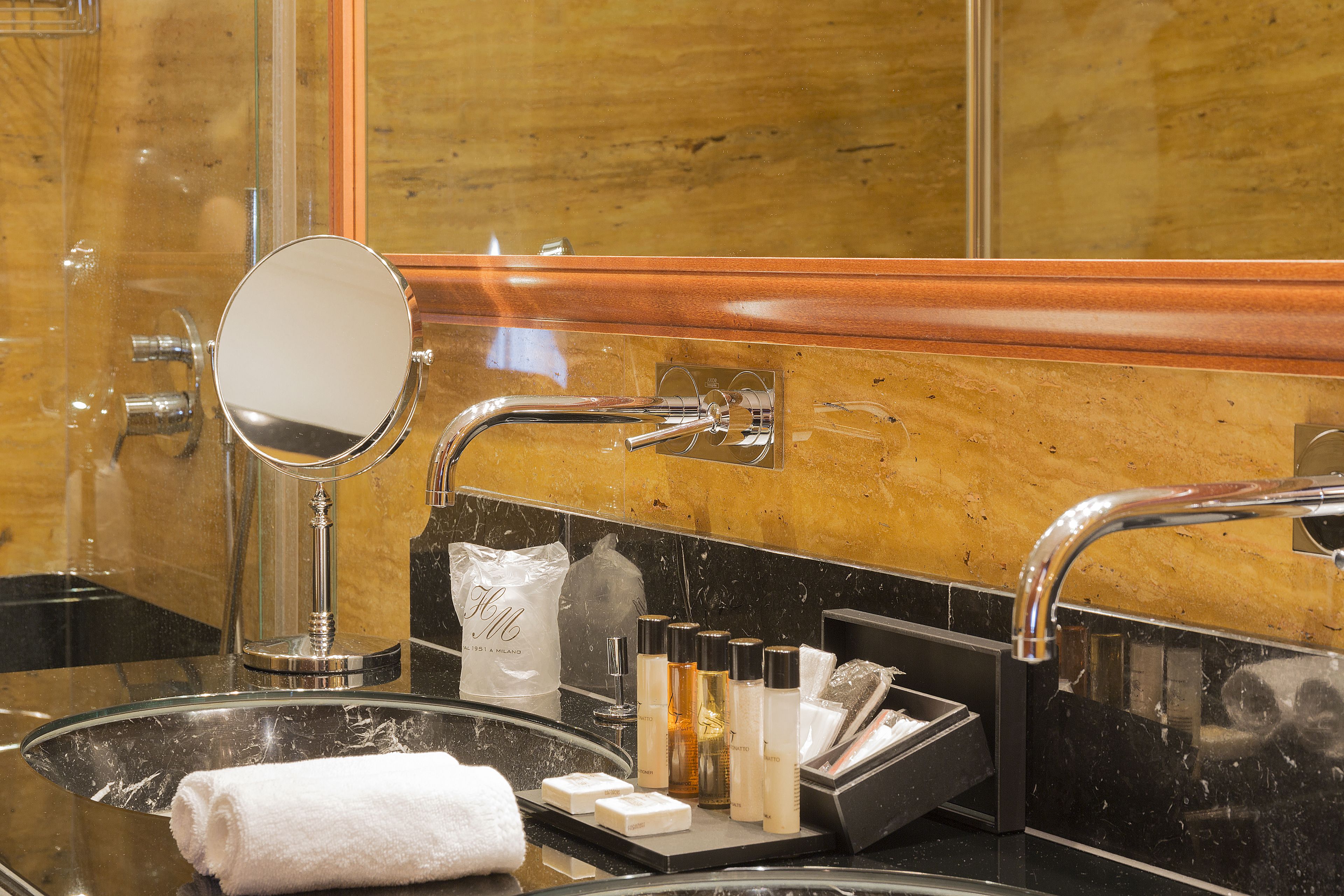 suite | bathroom | free toiletries, hair dryer, slippers, bidet