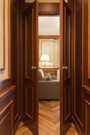 Suíte júnior | Roupas de cama premium, edredons de pluma, frigobar, cofres nos quartos