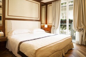 Premium bedding, down duvets, minibar, in-room safe - Hotel Manzoni (Milan)