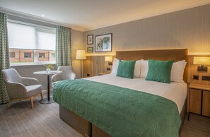 Deluxe Double Room | In-room safe, desk, laptop workspace, iron/ironing board